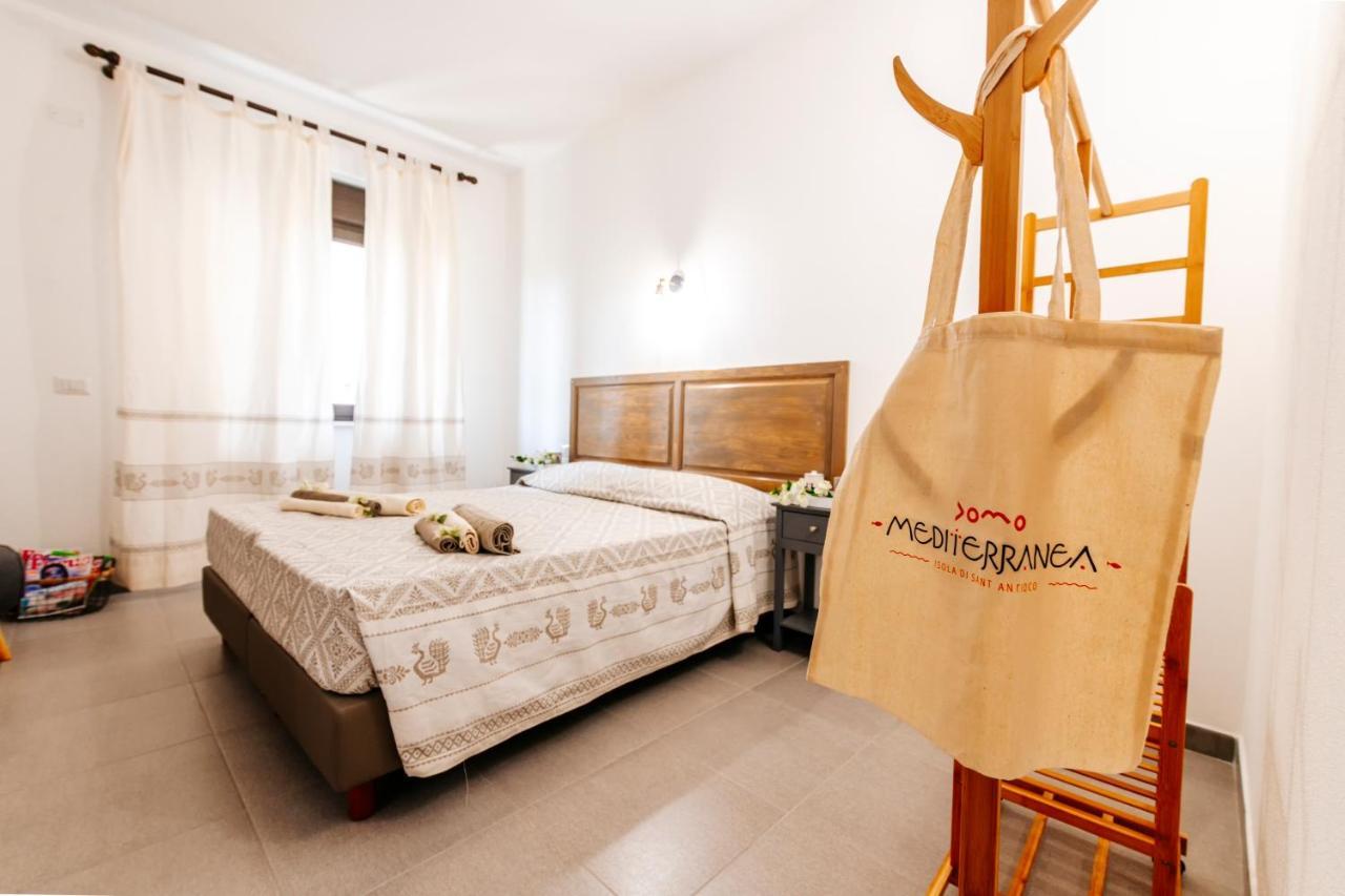 Domo Mediterranea Affittacamere-Guest House SantʼAntìoco 外观 照片