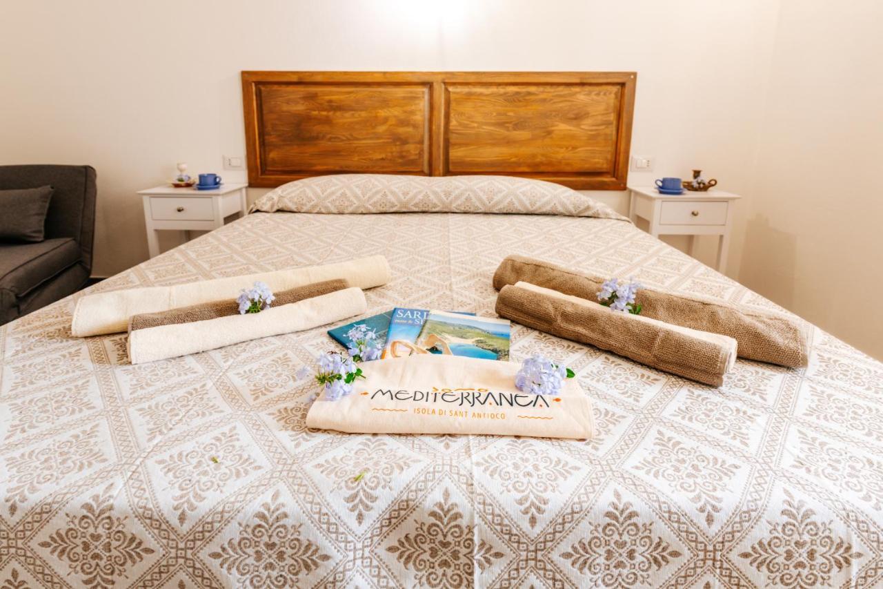 Domo Mediterranea Affittacamere-Guest House SantʼAntìoco 外观 照片