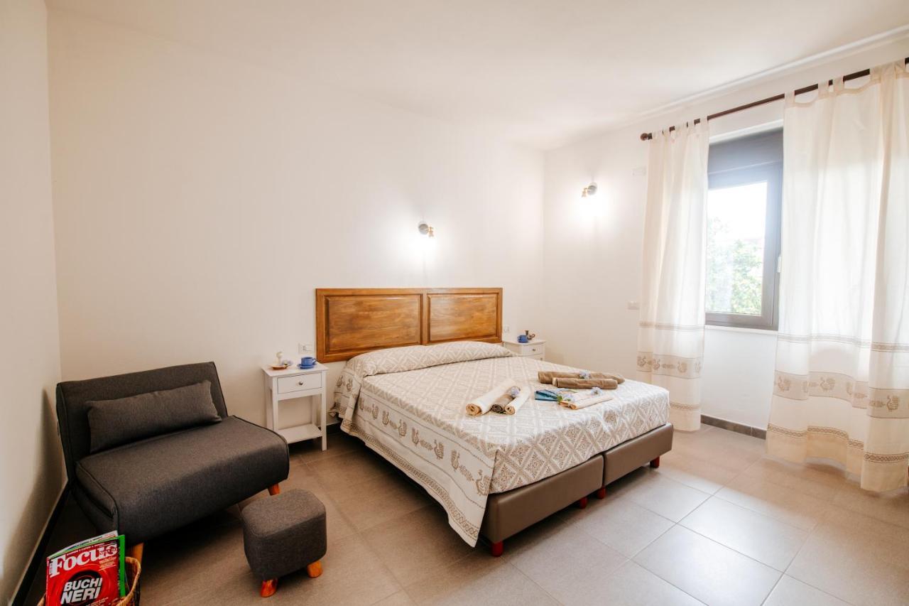 Domo Mediterranea Affittacamere-Guest House SantʼAntìoco 外观 照片