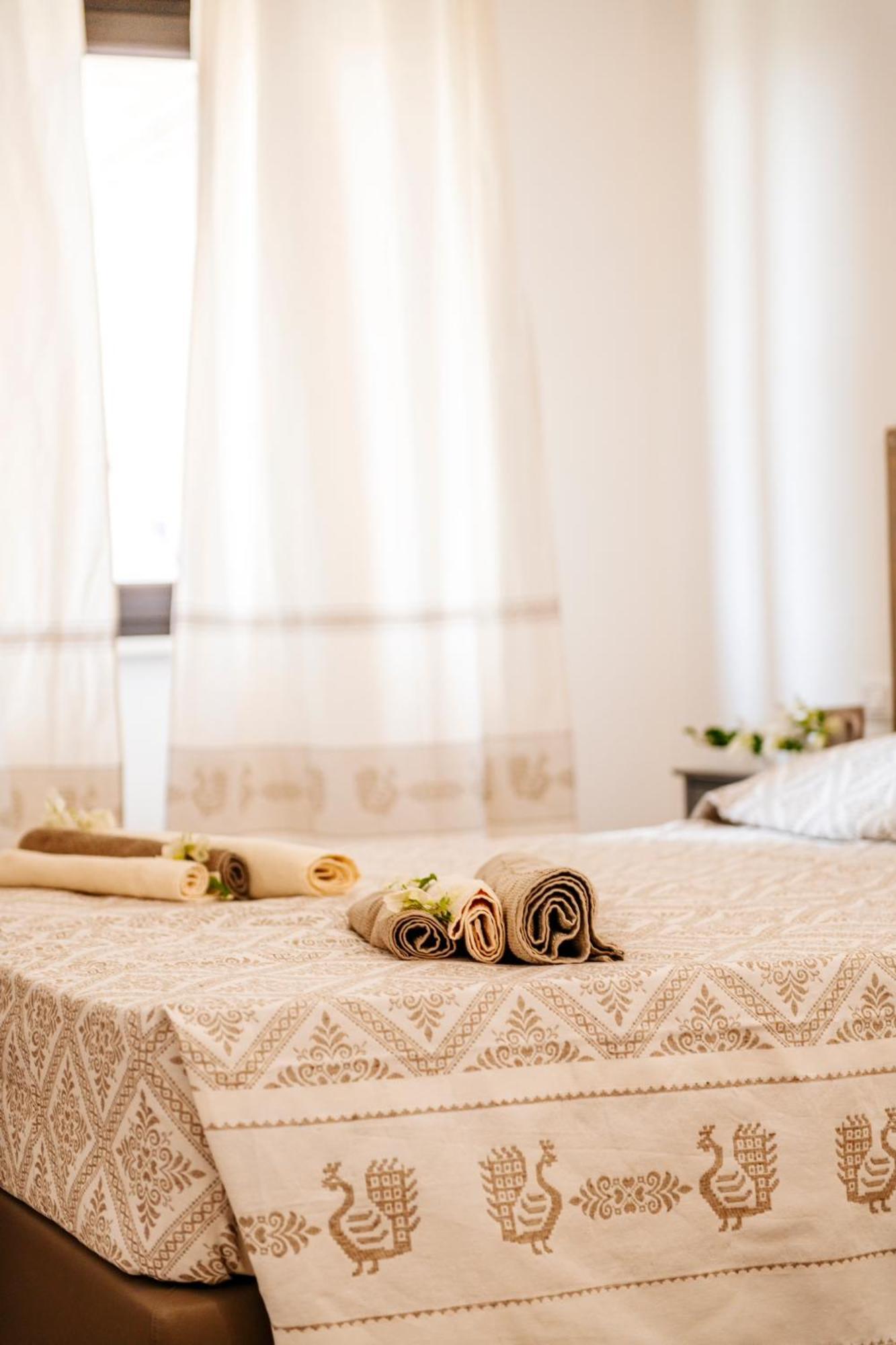 Domo Mediterranea Affittacamere-Guest House SantʼAntìoco 外观 照片
