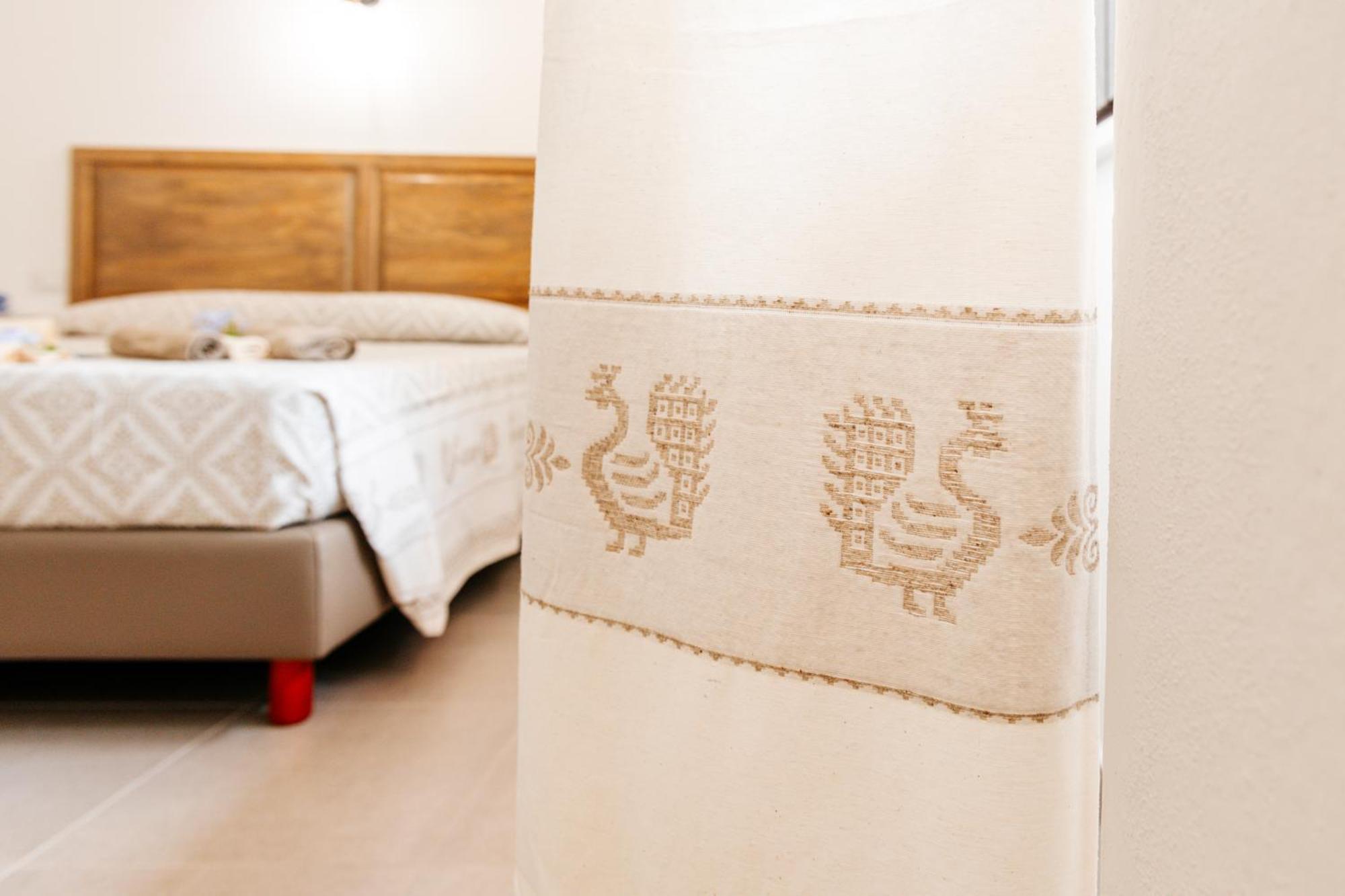 Domo Mediterranea Affittacamere-Guest House SantʼAntìoco 外观 照片