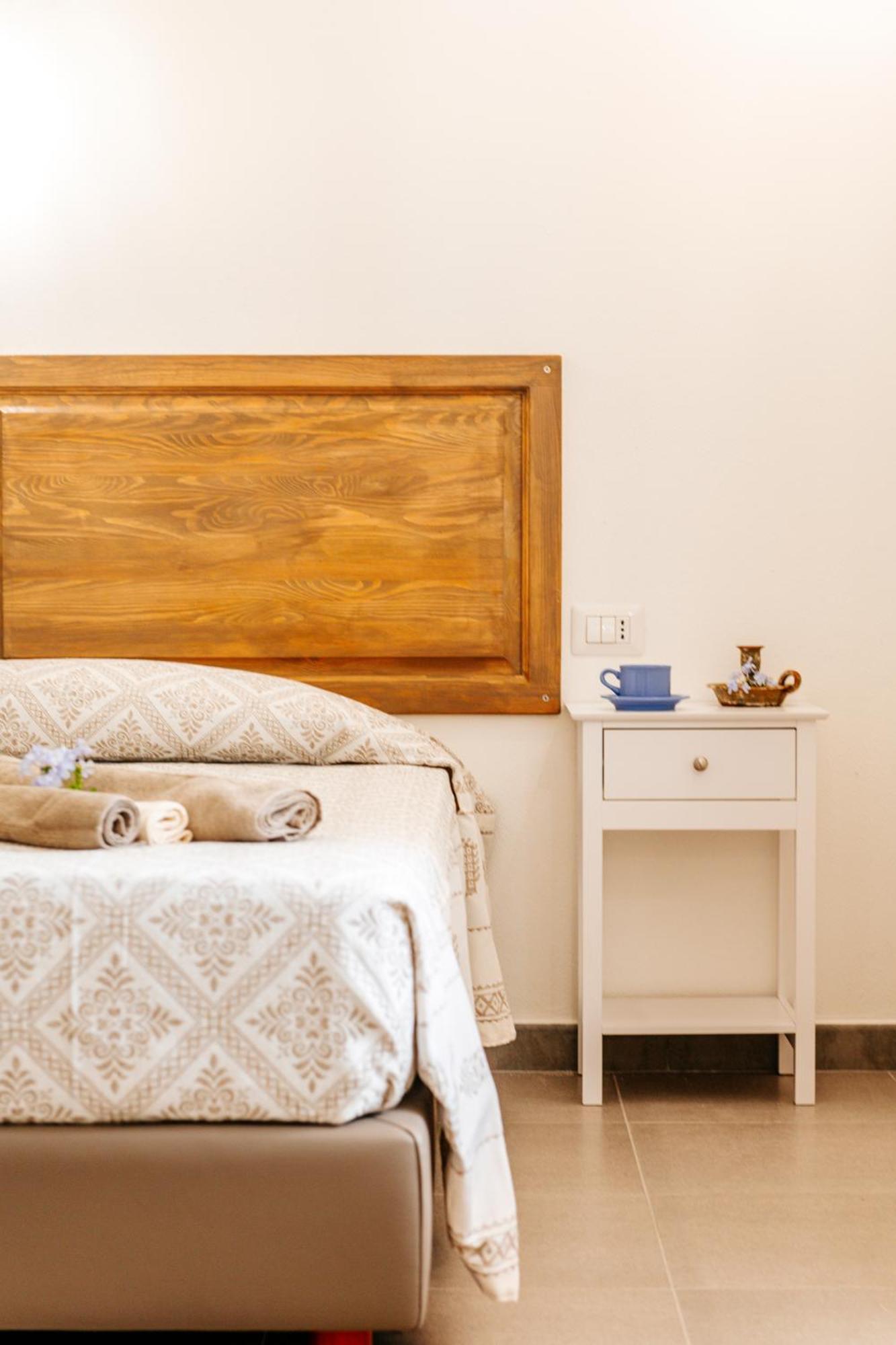 Domo Mediterranea Affittacamere-Guest House SantʼAntìoco 外观 照片